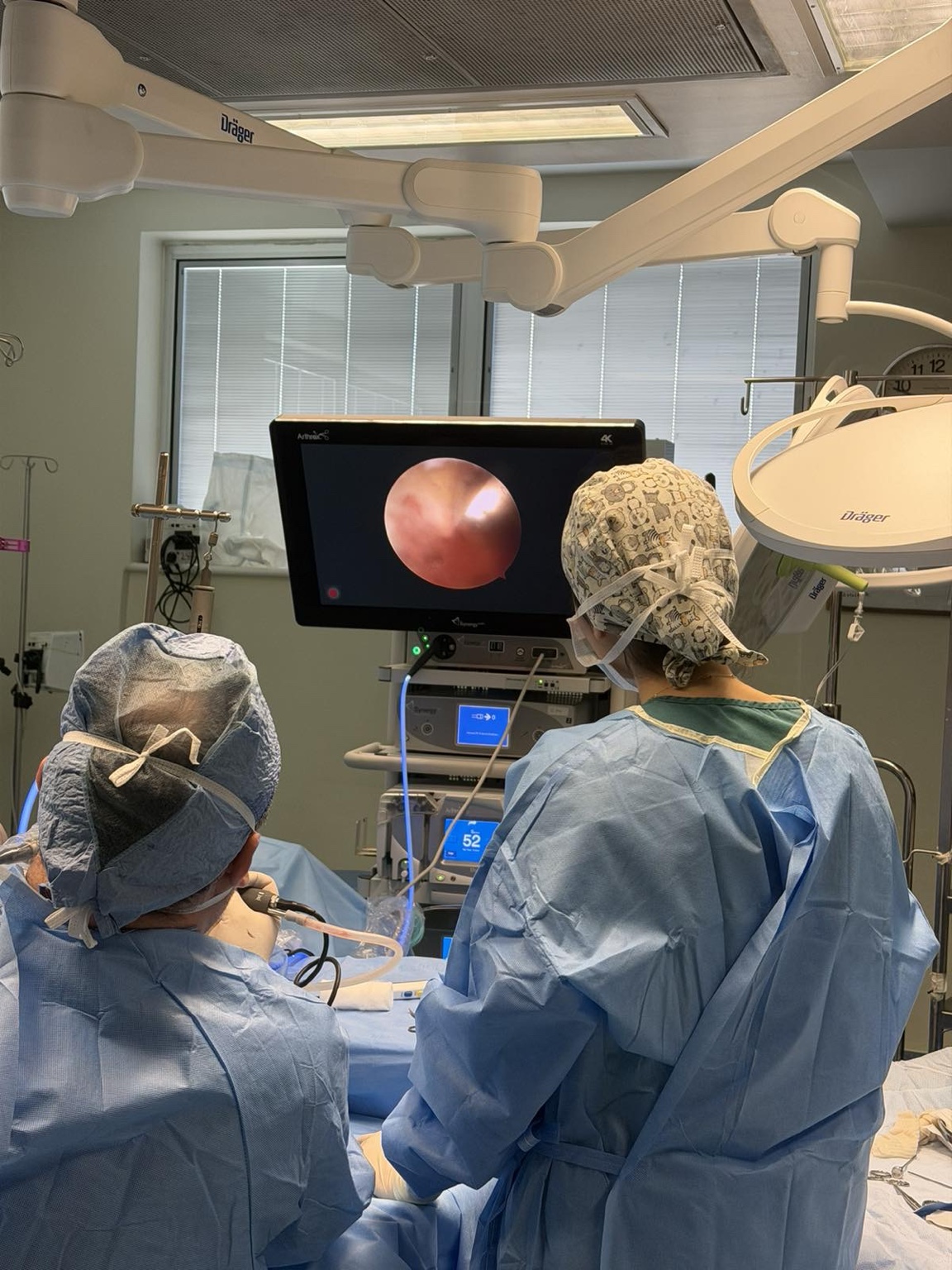 Dr Kritiotis performs a wrist arthroscopy