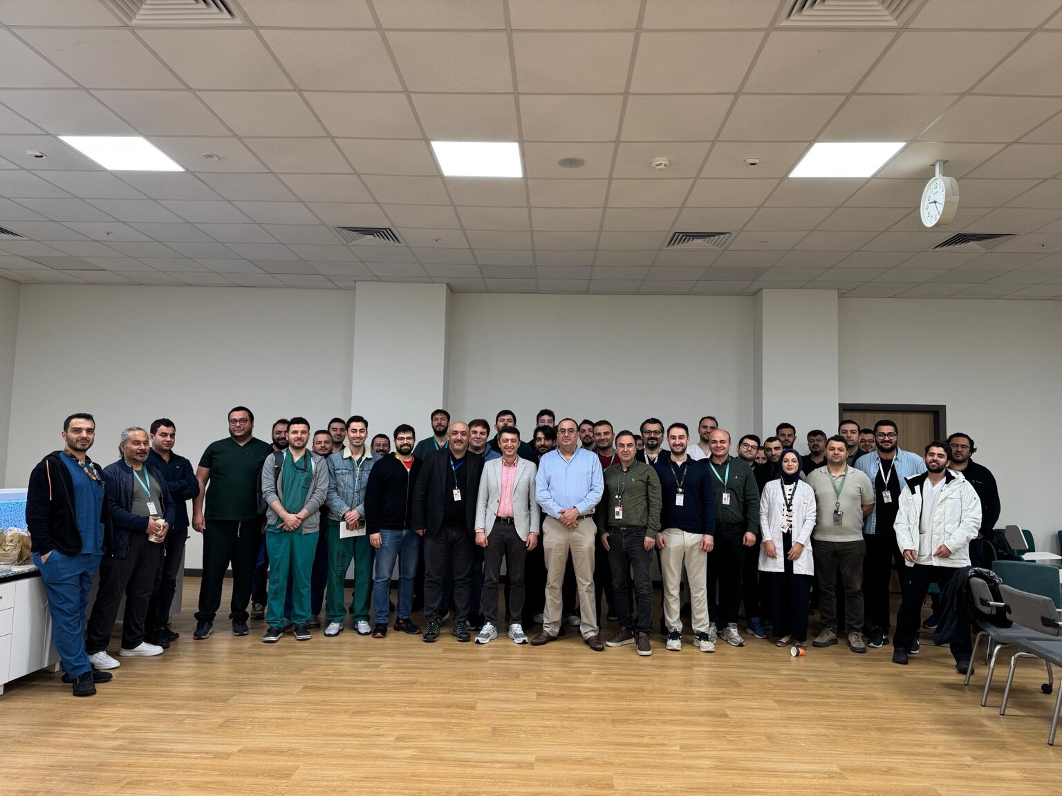 Dr Constantinos Kritiotis with the Orthopaedics and Traumatology team at Başakşehir Çam and Sakura City Hospital