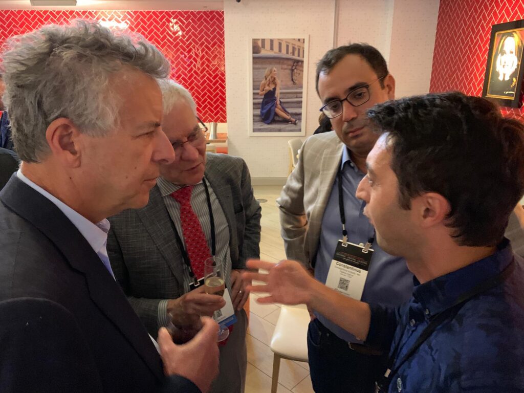 Dr Kritiotis in discussion with international colleagues at ASSH Las Vegas 2019.